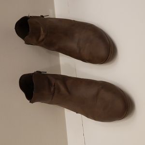 Faded Glory Brown Boots